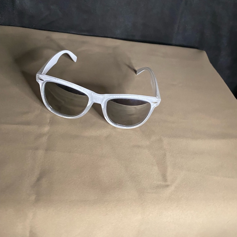 White Sunglasses - Picture 6 of 12